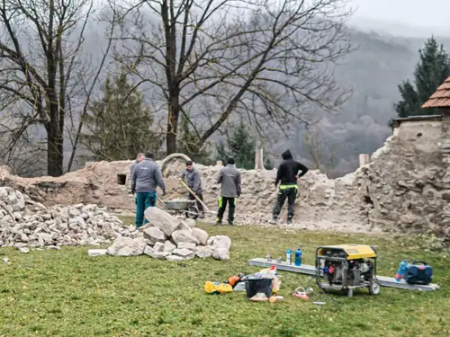 Obnova a zabezpečenie gotických kostolov v Malohonte