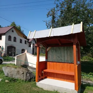 Altánok s informačnou tabuľou